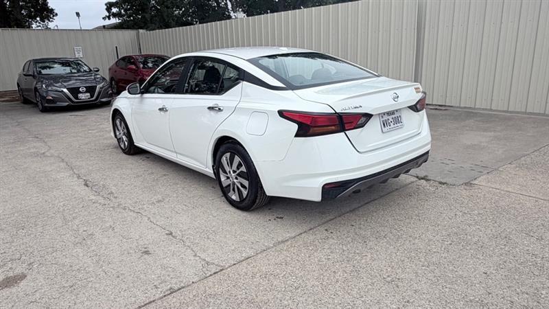 Nissan Altima  2019