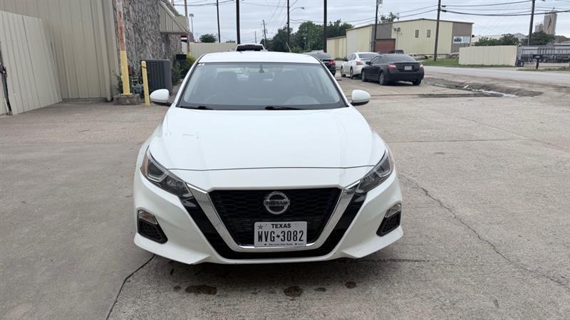 Nissan Altima  2019