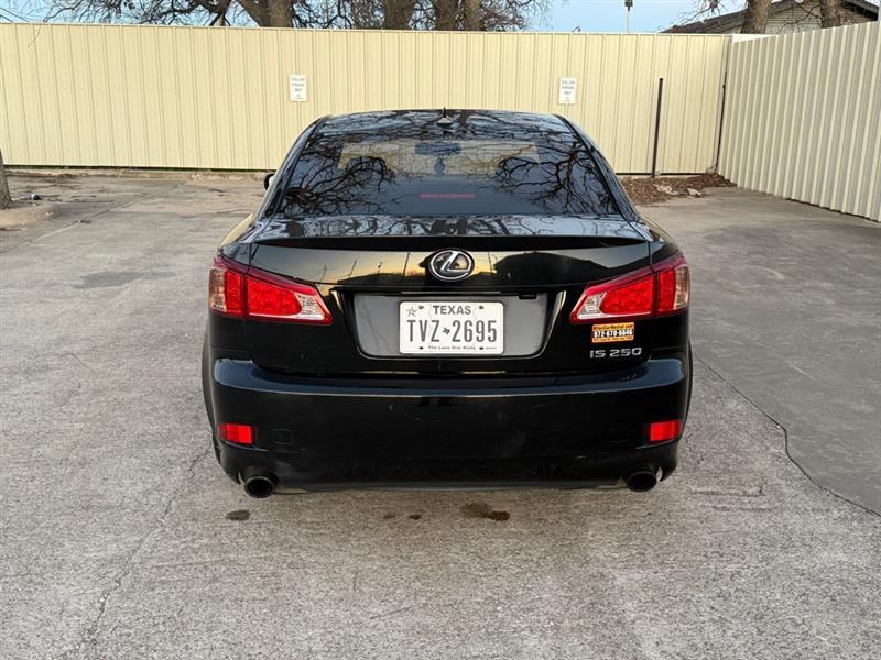 Lexus IS 250 RWD 2011