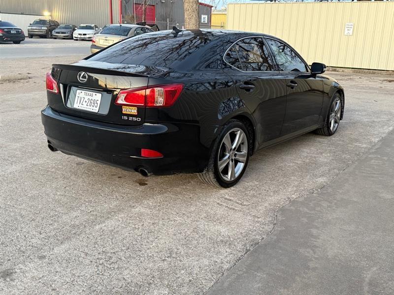 Lexus IS 250 RWD 2011