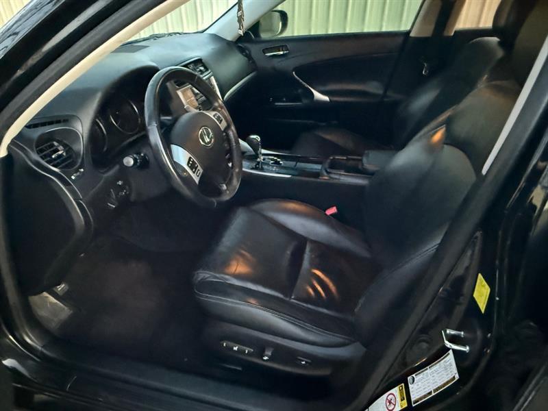 Lexus IS 250 RWD 2011