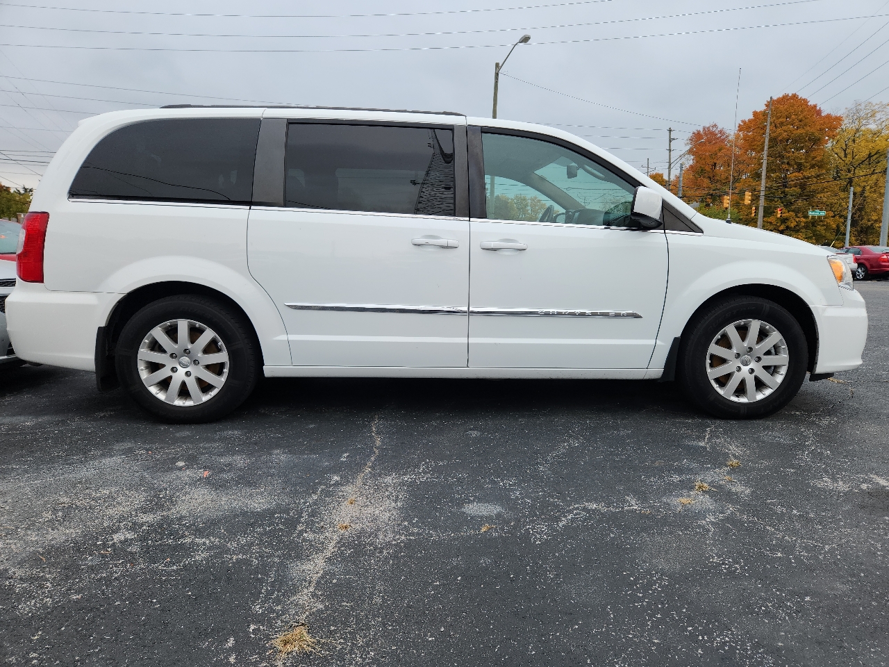 2016 Chrysler Town & Country Touring