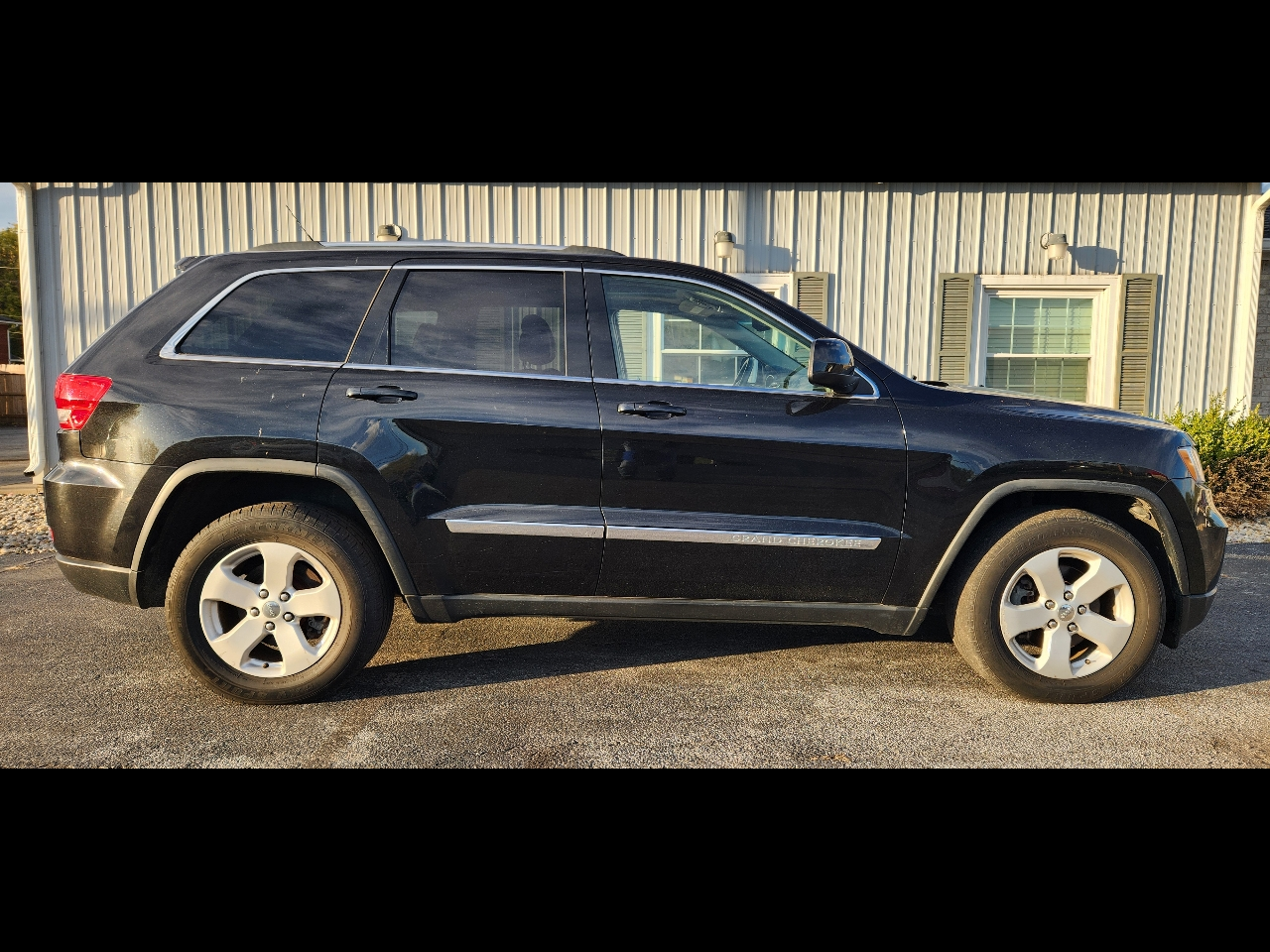 2011 Jeep Grand Cherokee Laredo 4WD