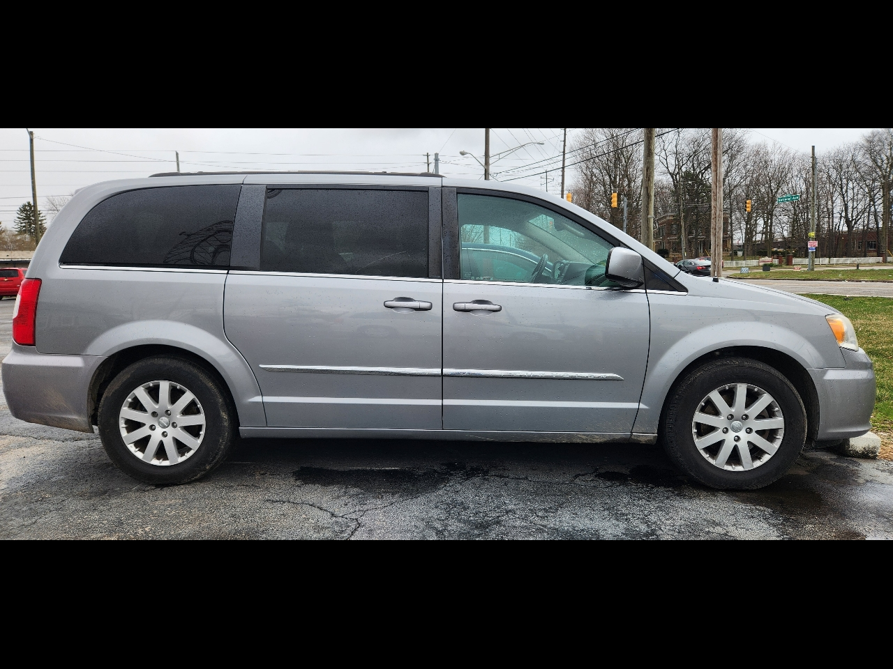 2016 Chrysler Town & Country Touring-L