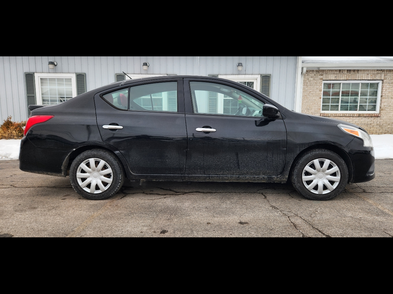 2018 Nissan Versa 1.6 S 5M