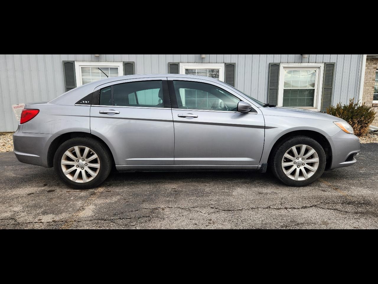 Chrysler 200 Touring 2013