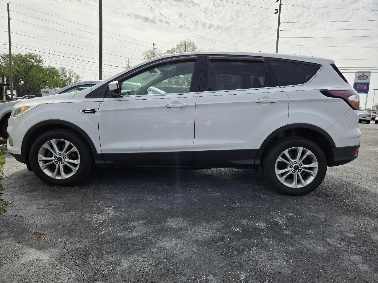 2017 Ford Escape SE FWD