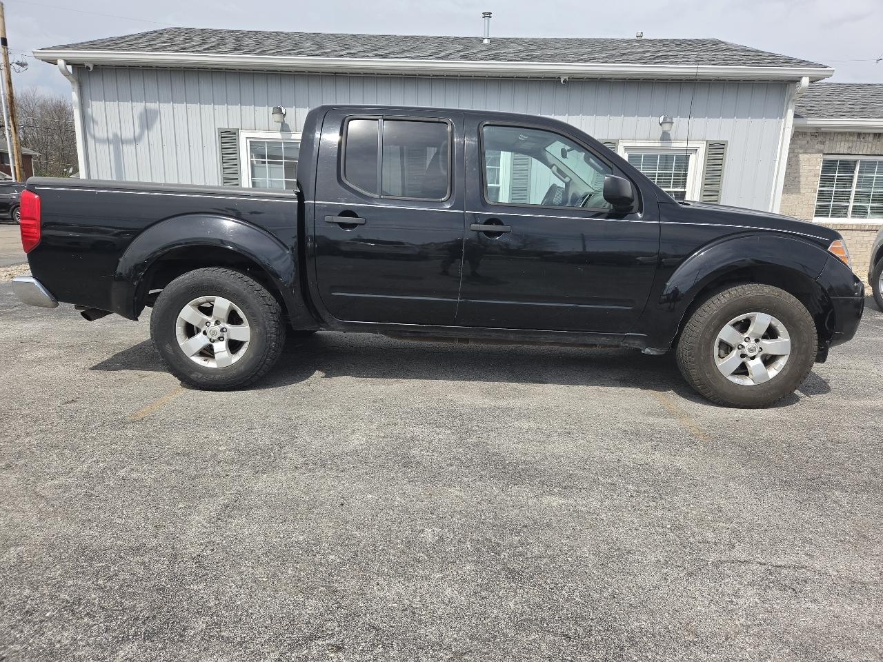 2012 Nissan Frontier S Crew Cab 2WD