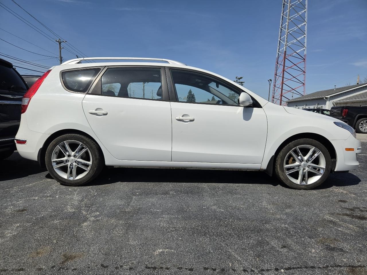 2011 Hyundai Elantra Touring SE