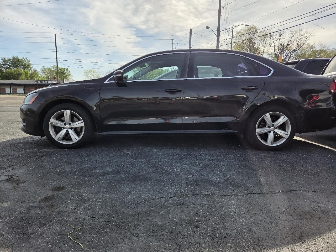 Volkswagen Passat 2.5L SE AT 2013