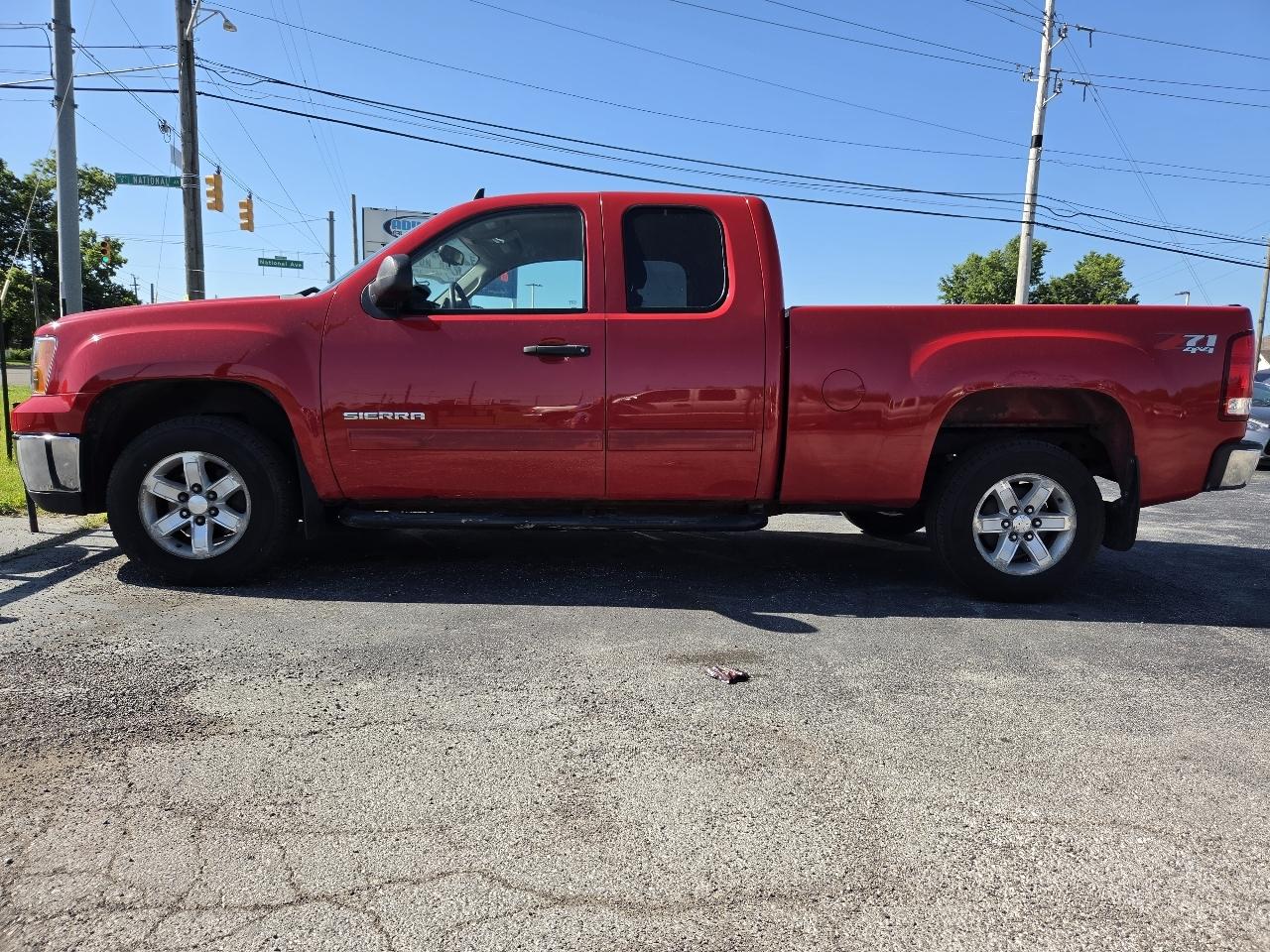 2011 GMC Sierra 4WD Extended Cab SLE MWB's photo