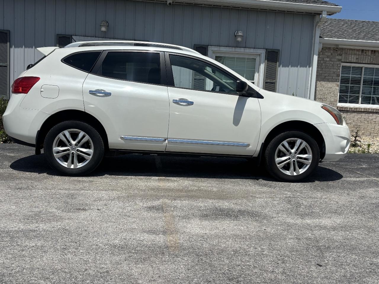 2015 Nissan Rogue Select S AWD's photo