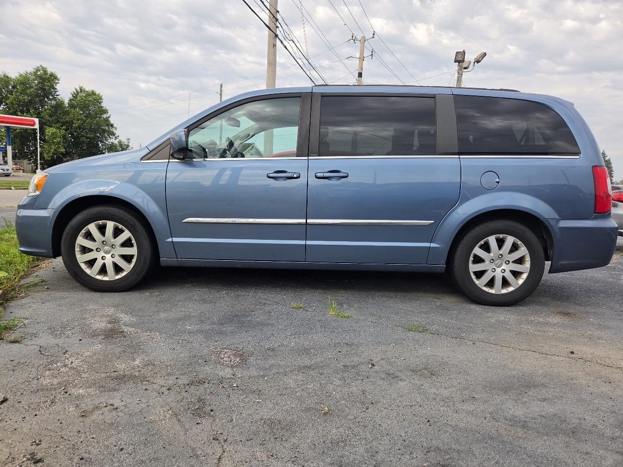 Chrysler Town & Country Touring 2012