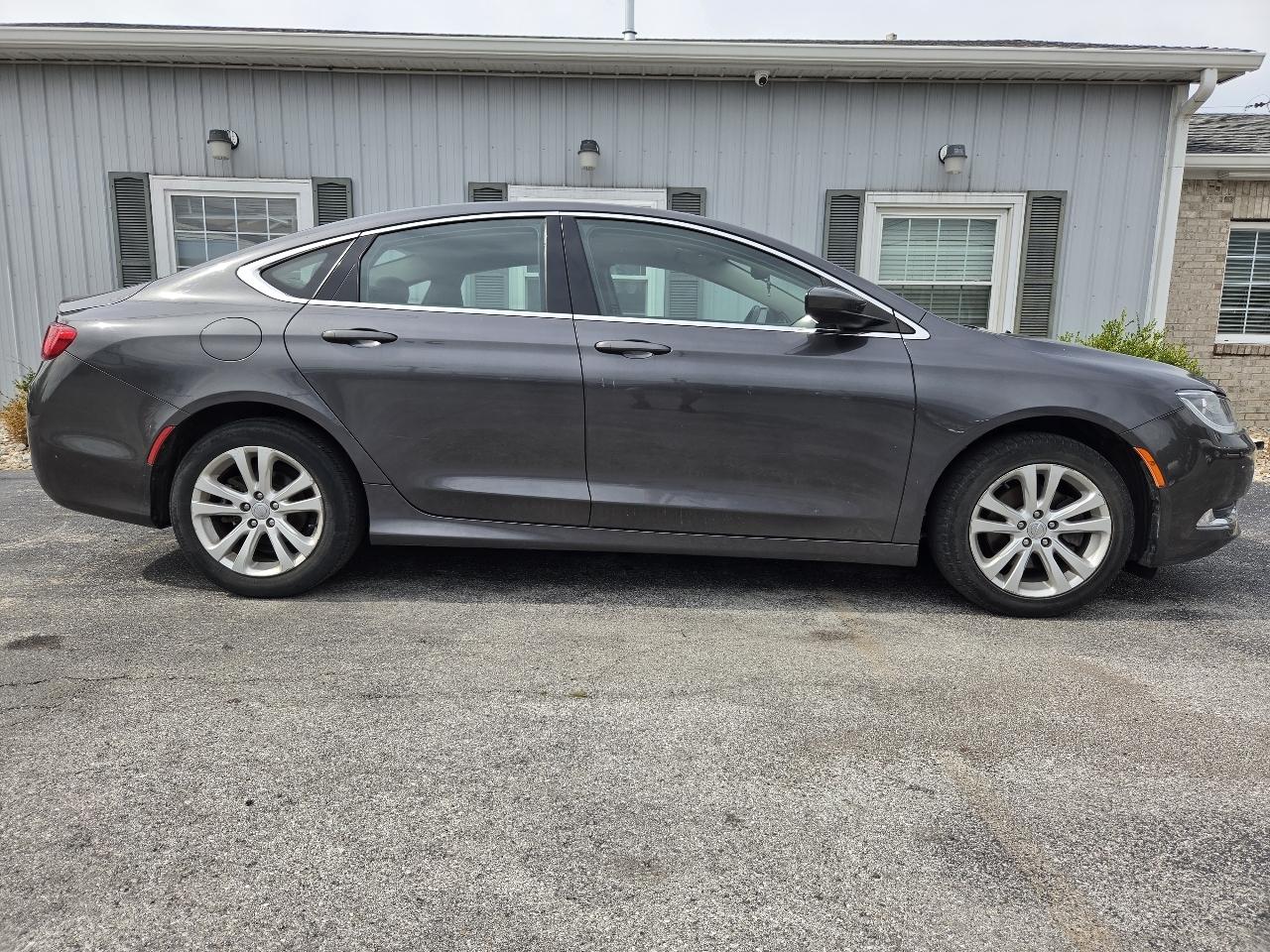 2016 Chrysler 200 Limited