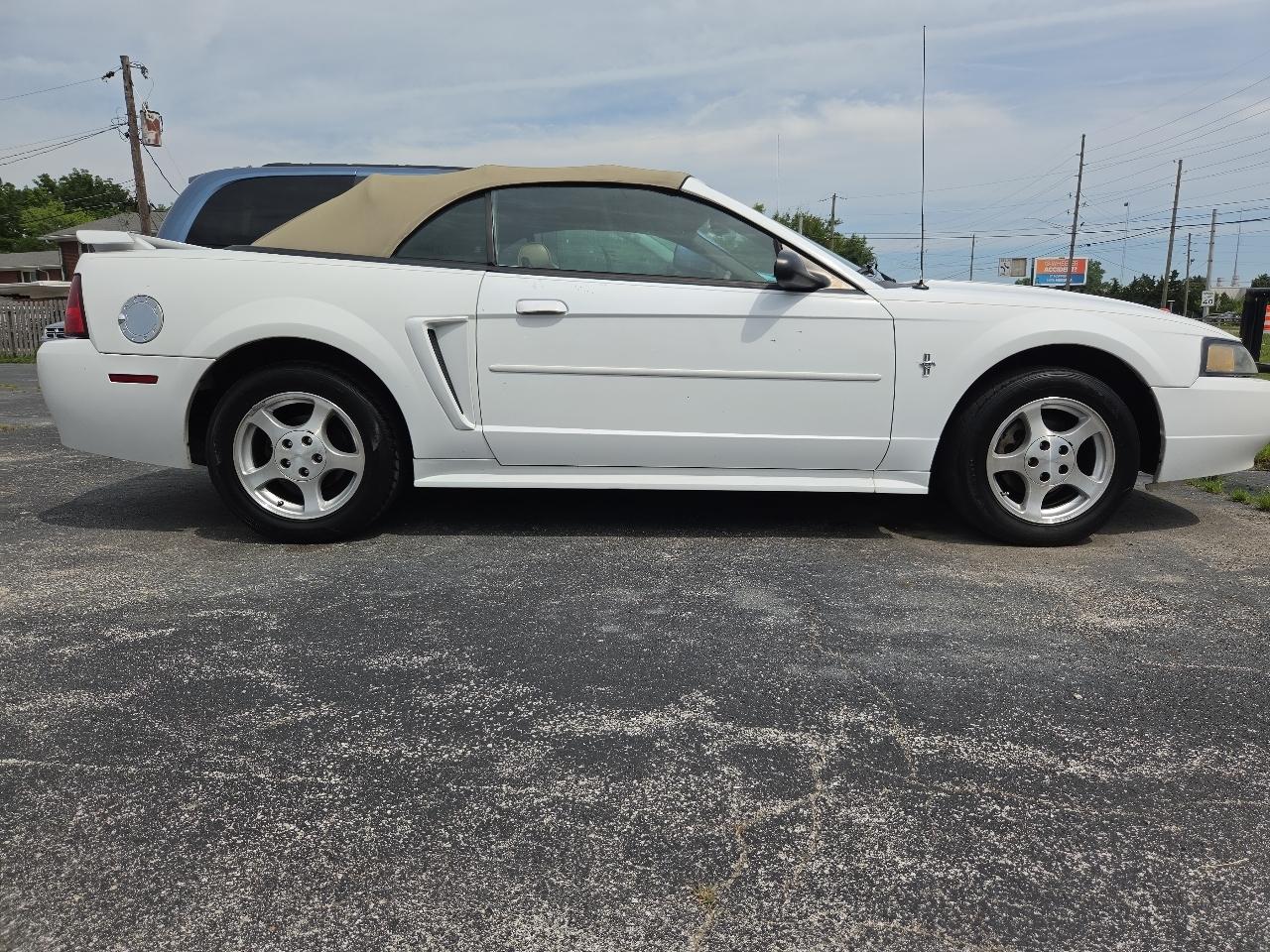 2003 Ford Mustang Deluxe Convertible