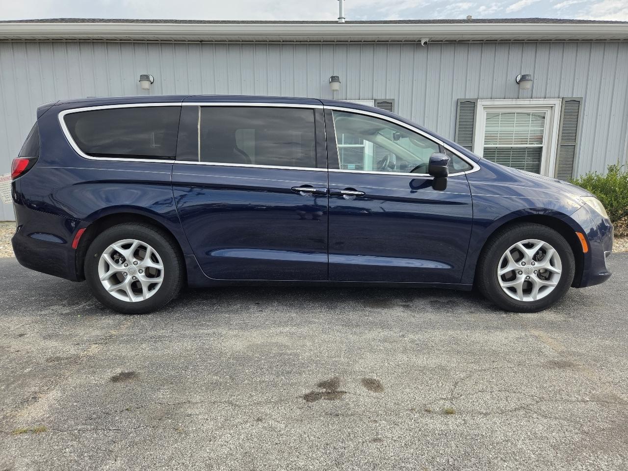2017 Chrysler Pacifica 