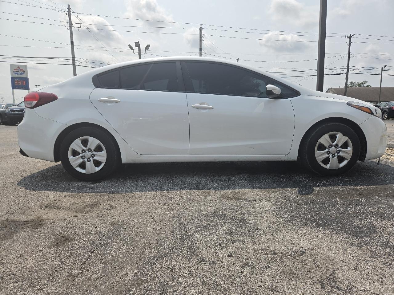 2017 Kia Forte LX 6A