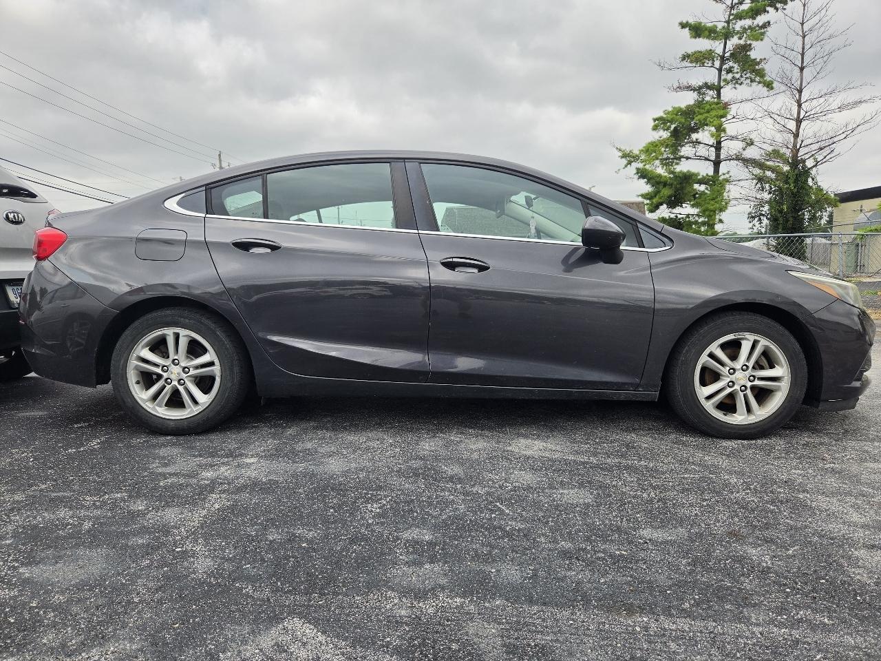2017 Chevrolet Cruze LT Auto