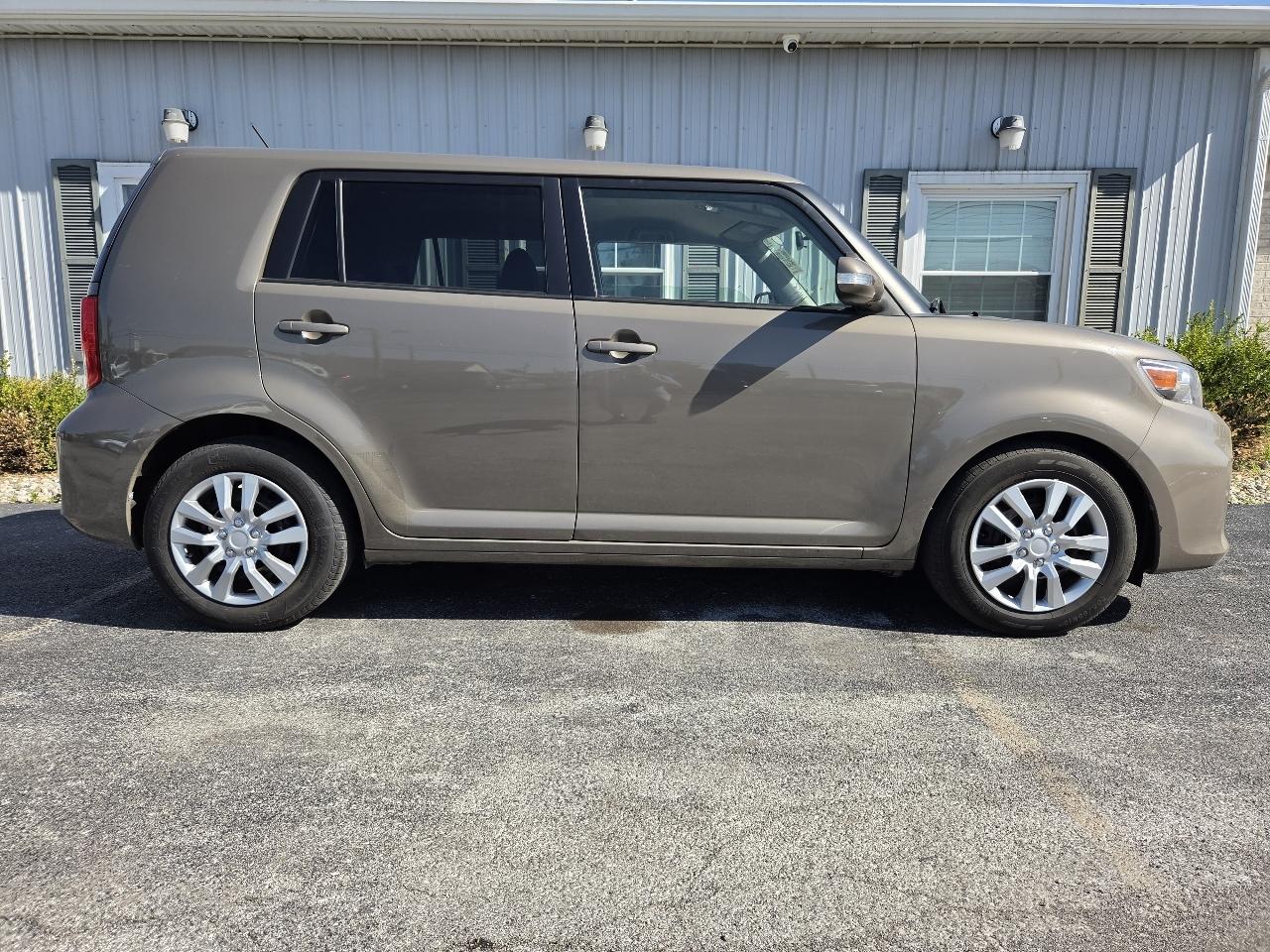 Scion xB Wagon 2009