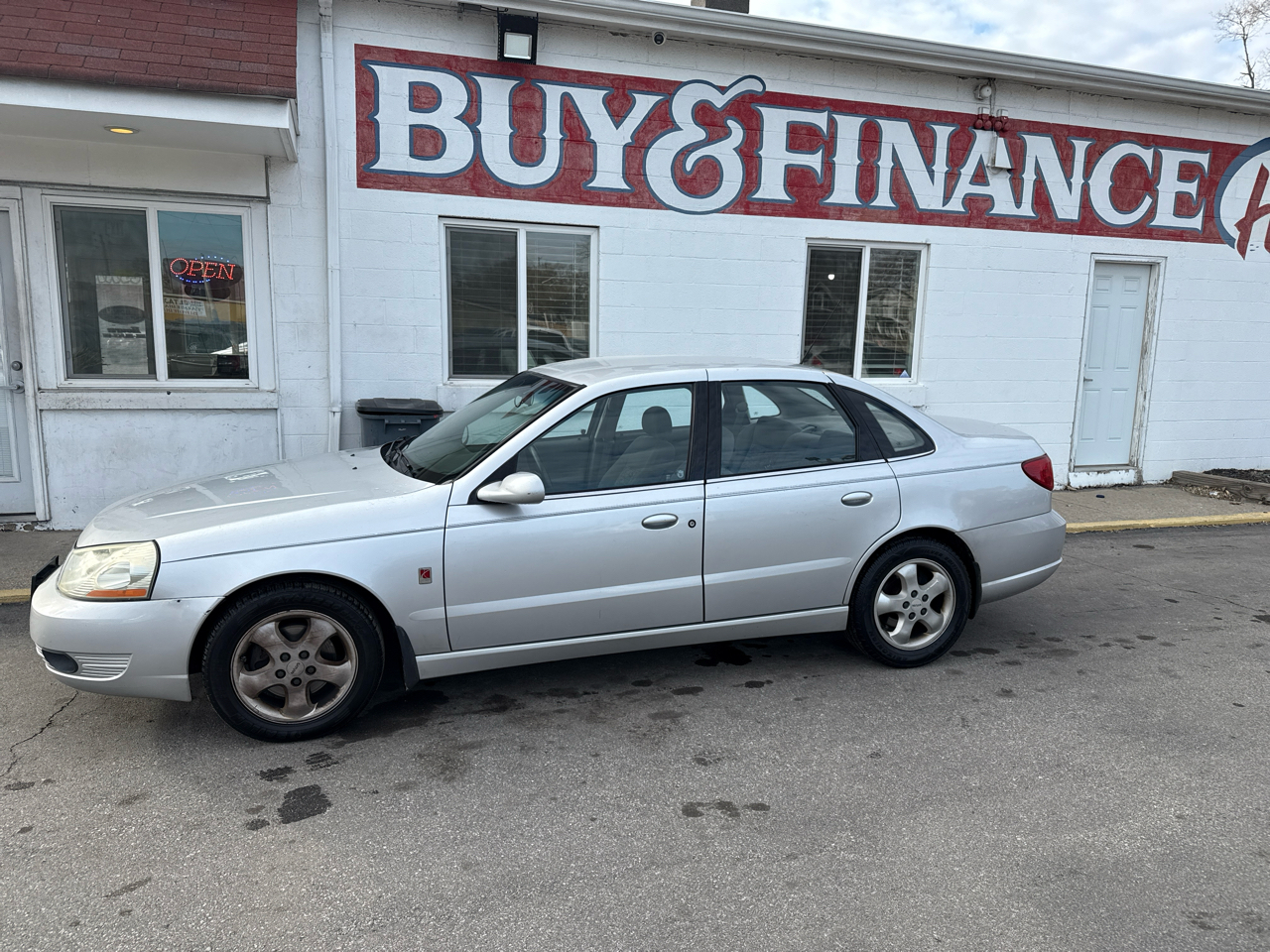 2004 Saturn L300 2's photo