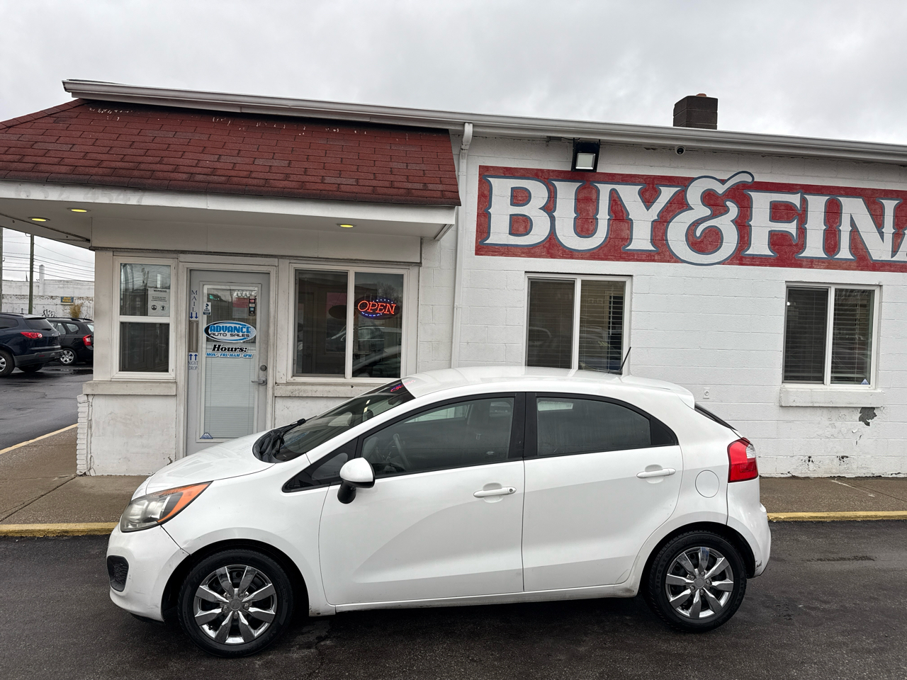 2013 Kia Rio 5-Door LX's photo