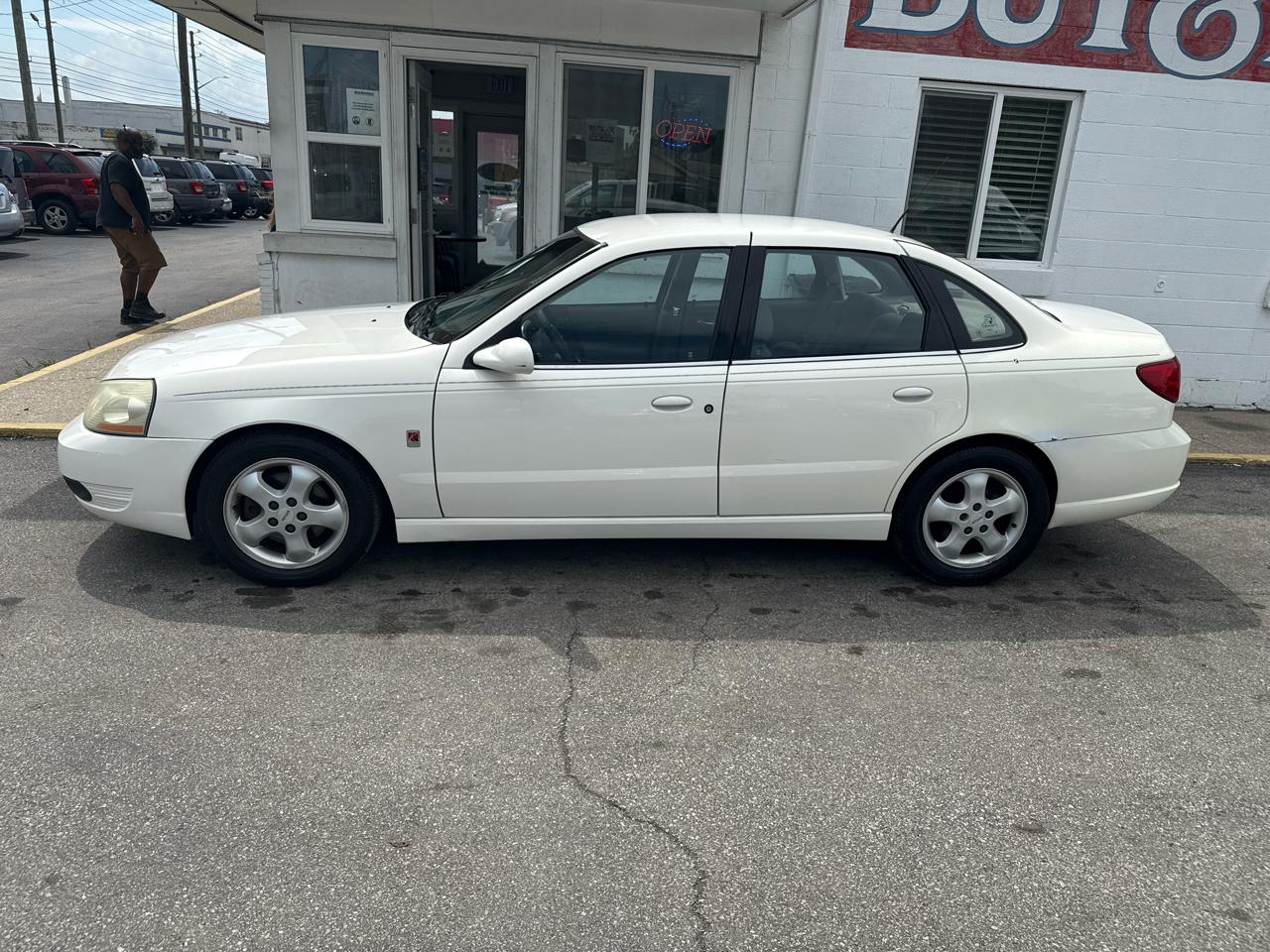 2004 Saturn L-Series 2 Sedan's photo