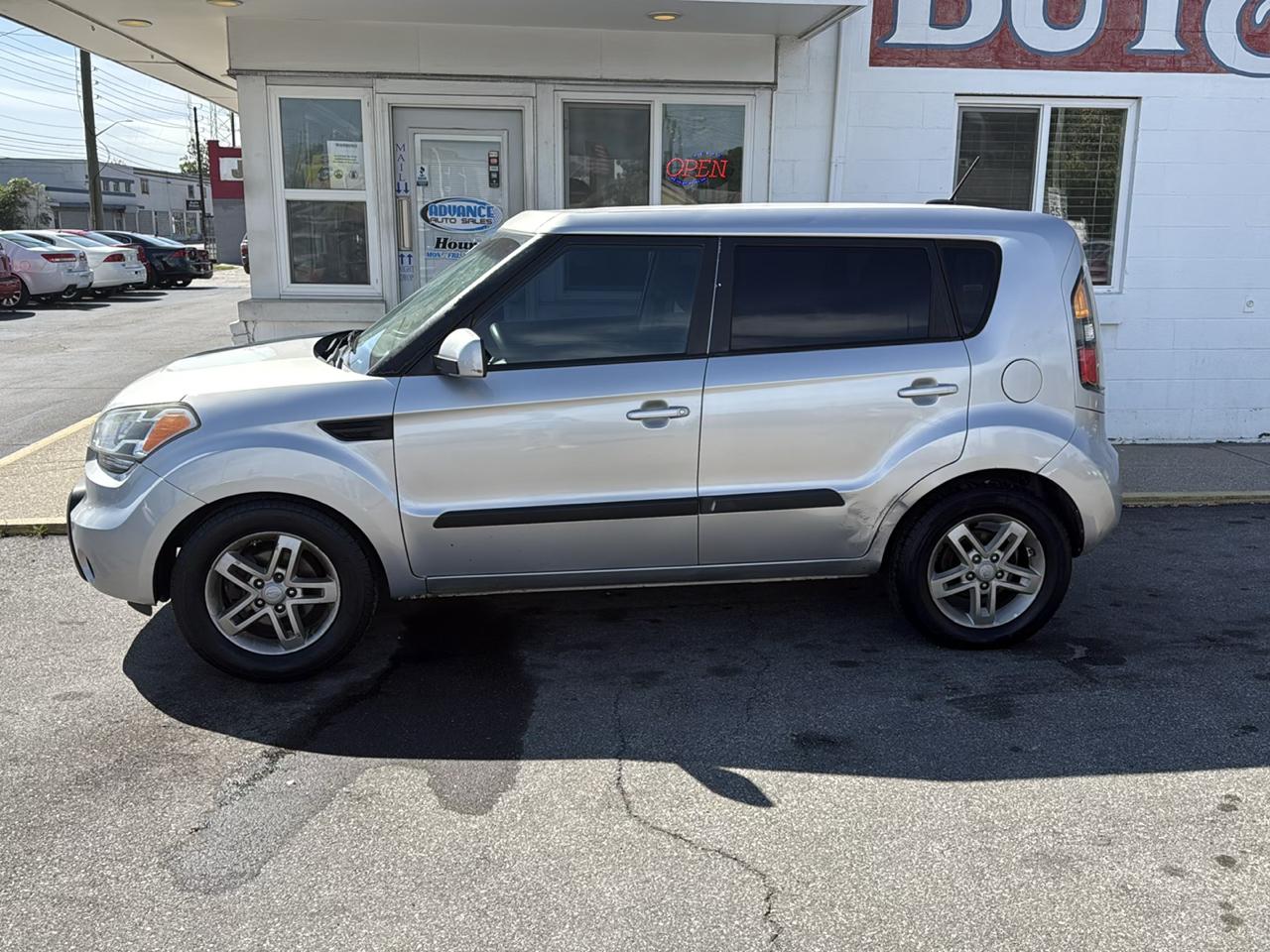 2011 Kia Soul +