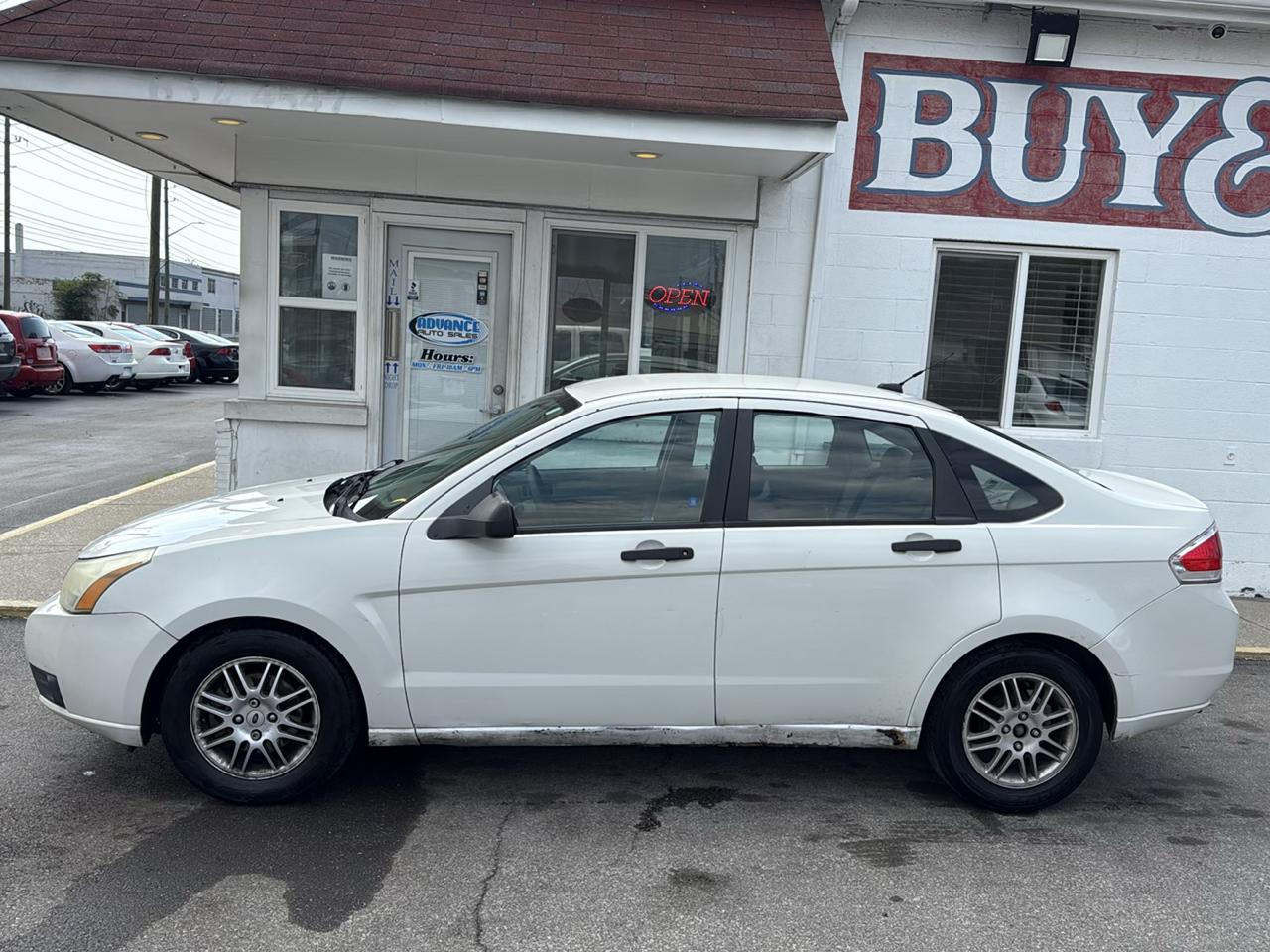 2010 Ford Focus SE Sedan