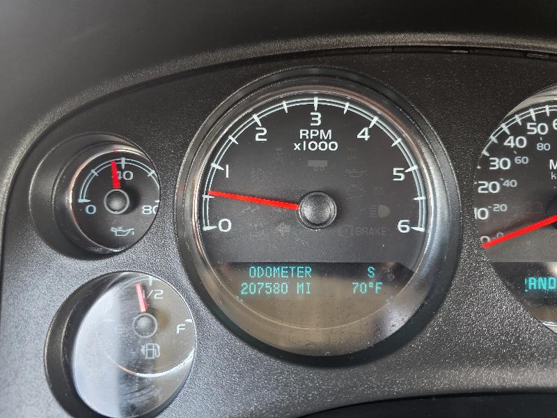 Chevrolet Suburban LT 1500 2WD 2013 Chevrolet Suburban LT 1500 2WD 2013