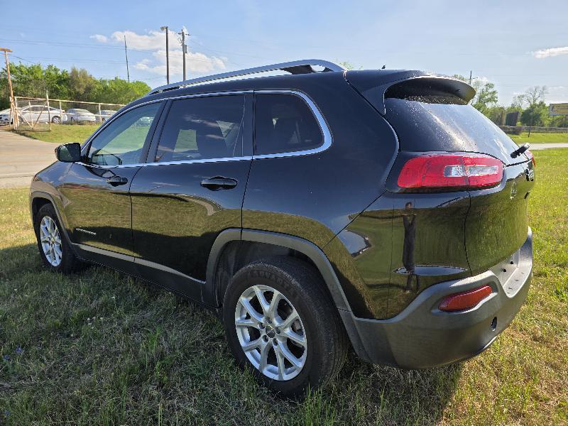 Jeep Cherokee Latitude FWD 2015