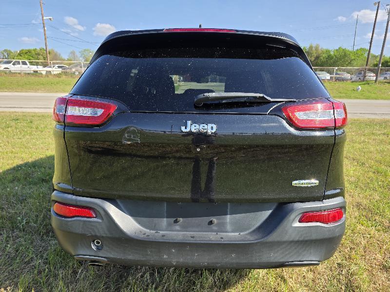 Jeep Cherokee Latitude FWD 2015
