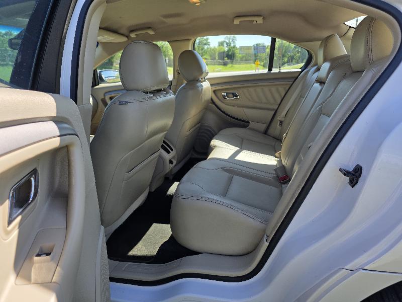 Ford Taurus SEL FWD 2013