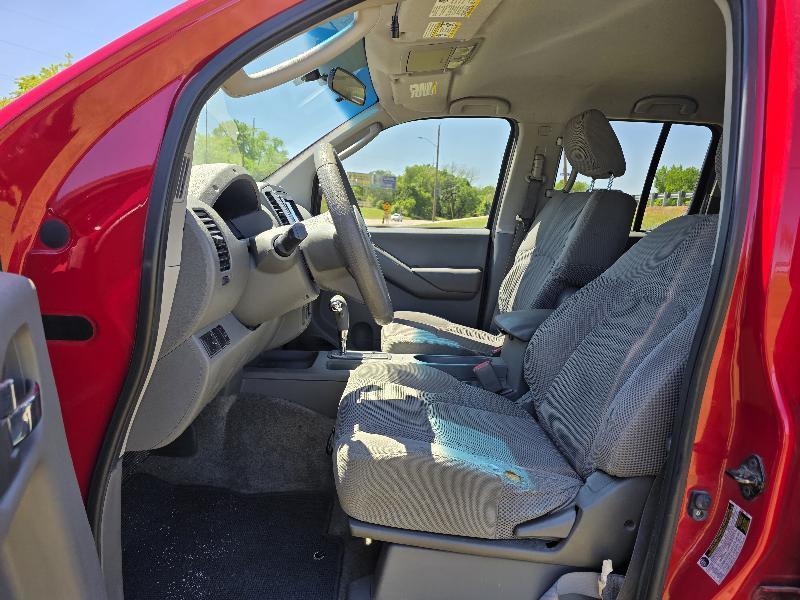 Nissan Frontier S Crew Cab 2WD 2011