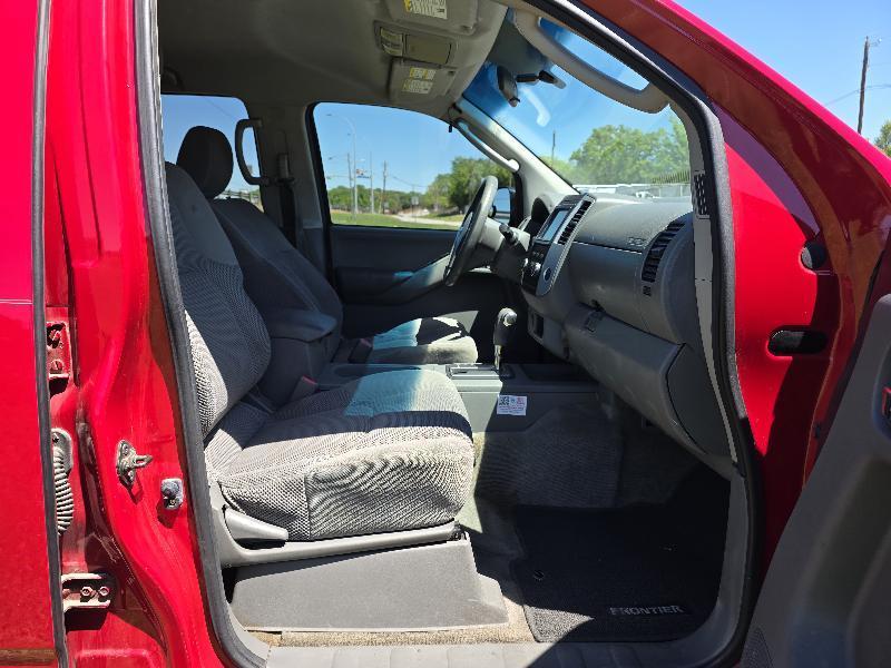 Nissan Frontier S Crew Cab 2WD 2011