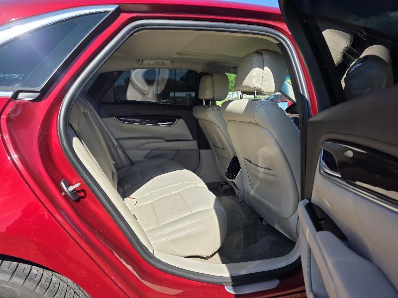 Cadillac XTS Premium 2013