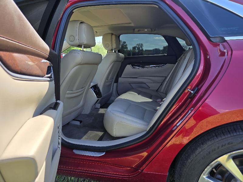 Cadillac XTS Premium 2013