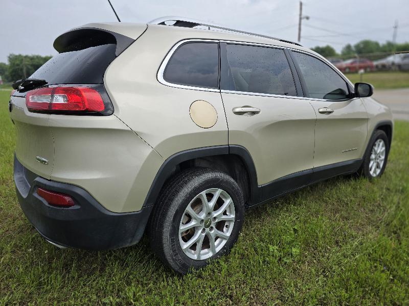 Jeep Cherokee Latitude FWD 2015