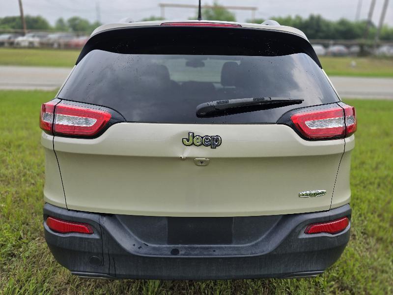 Jeep Cherokee Latitude FWD 2015