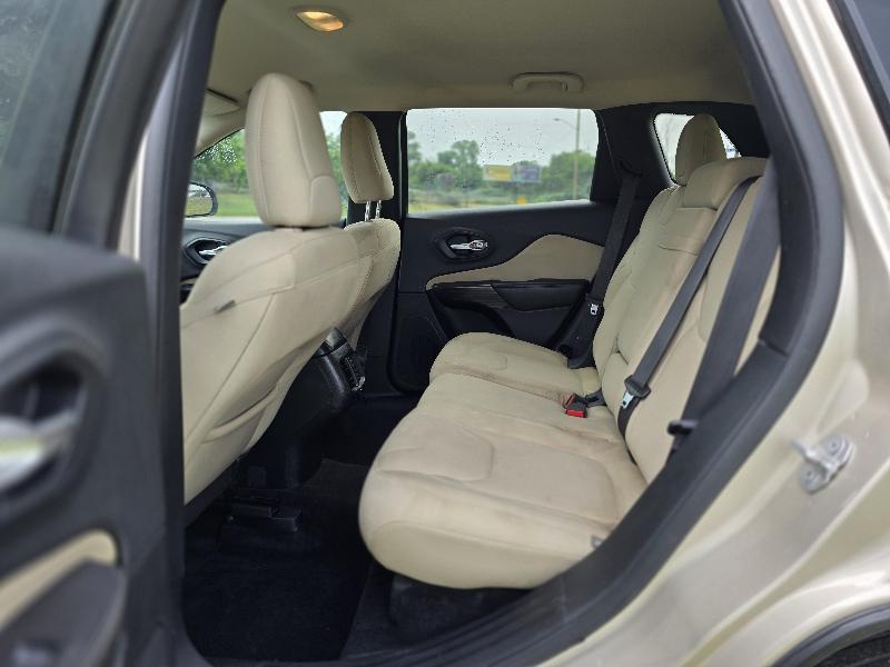 Jeep Cherokee Latitude FWD 2015