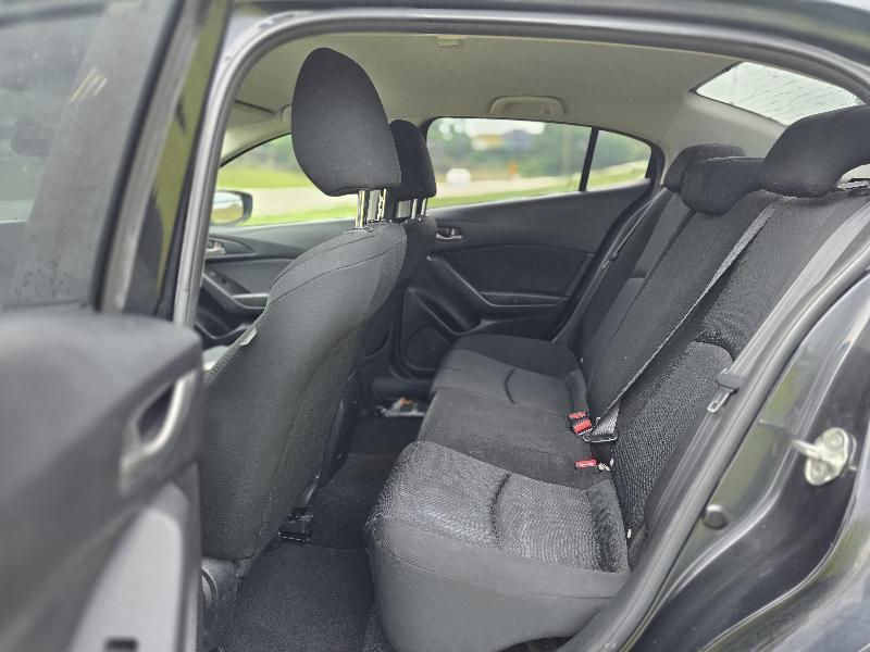 Mazda MAZDA3 i Sport AT 4-Door 2015