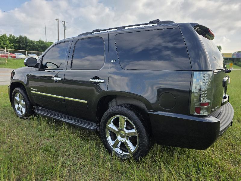 Chevrolet Tahoe LTZ 2WD 2011