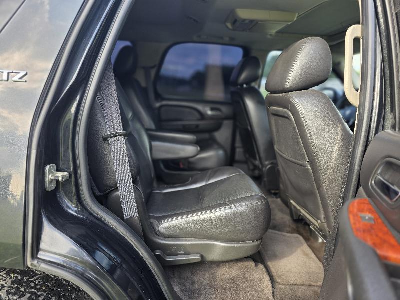 Chevrolet Tahoe LTZ 2WD 2011