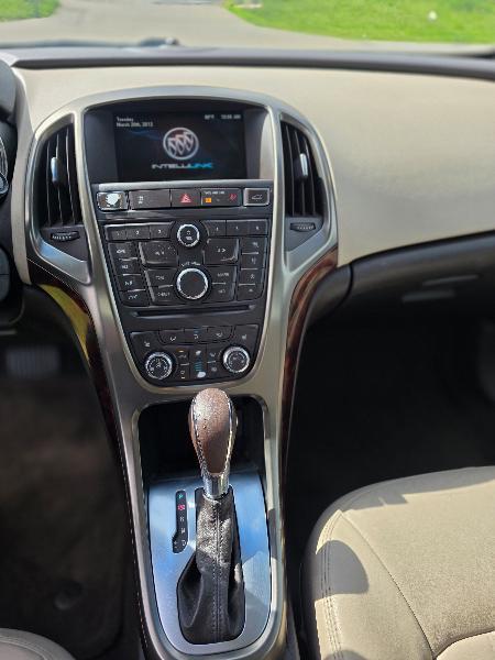 Buick Verano Leather 2012