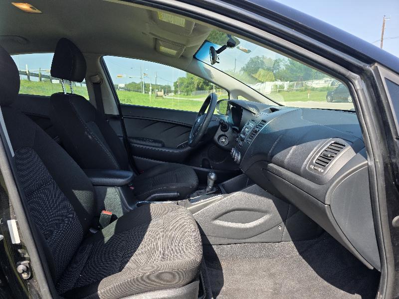 Kia Forte LX 6A 2017