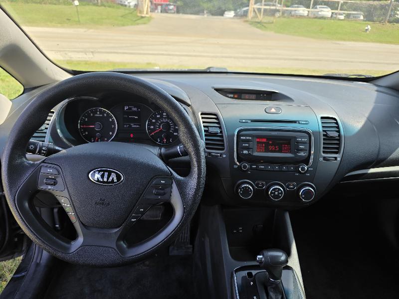 Kia Forte LX 6A 2017