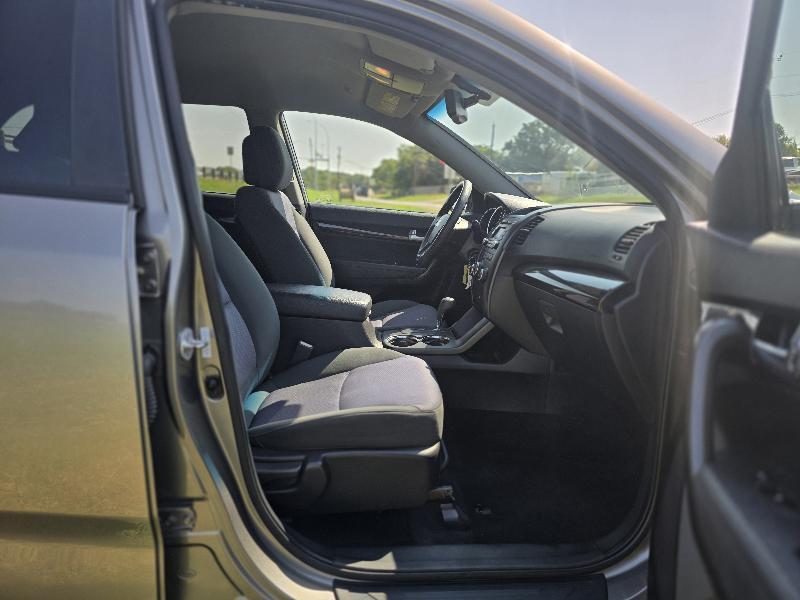 Kia Sorento LX 2WD 2012