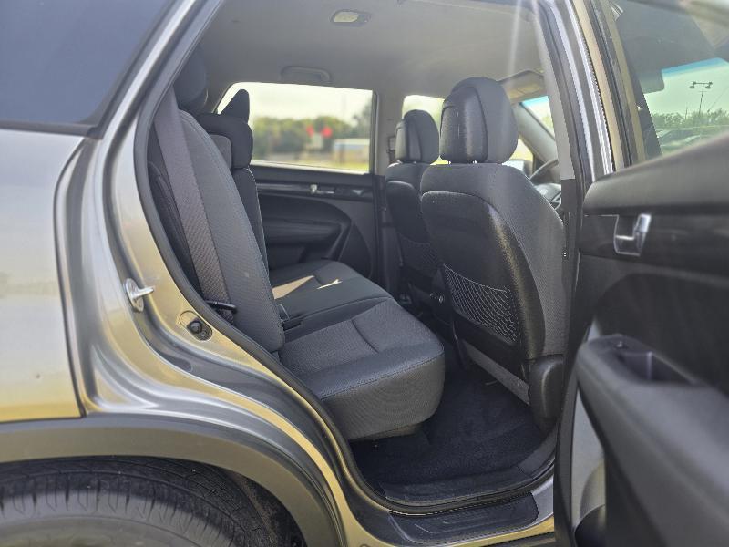 Kia Sorento LX 2WD 2012