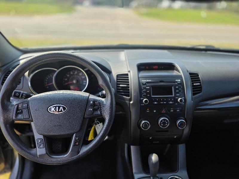 Kia Sorento LX 2WD 2012