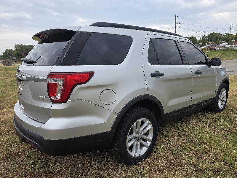 Ford Explorer Base 4WD 2016