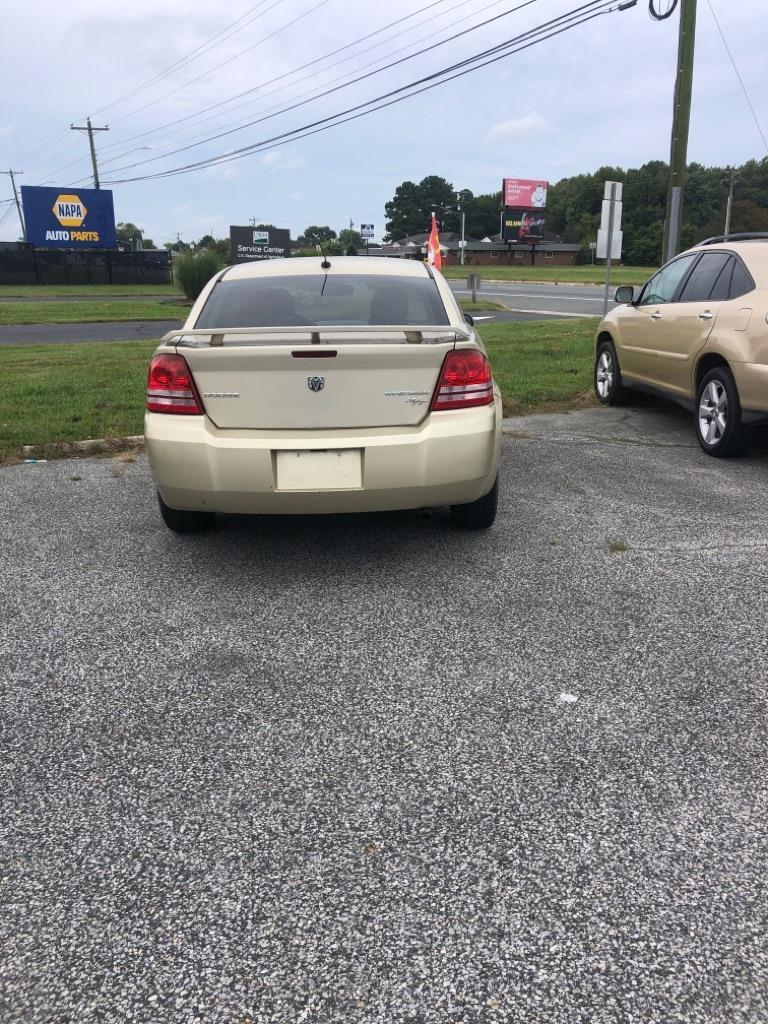 Dodge Avenger  2010